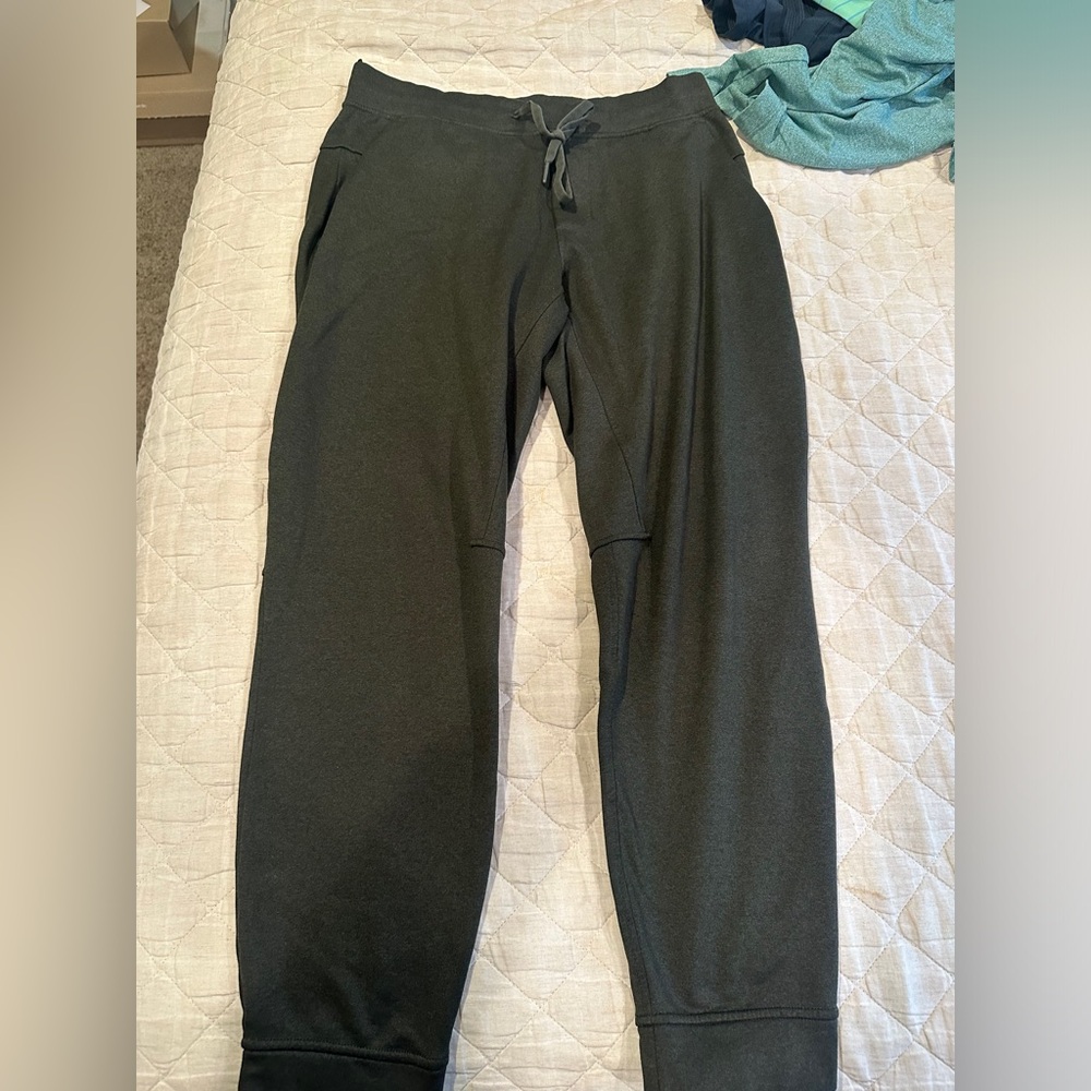 Lulu joggers- gently worn